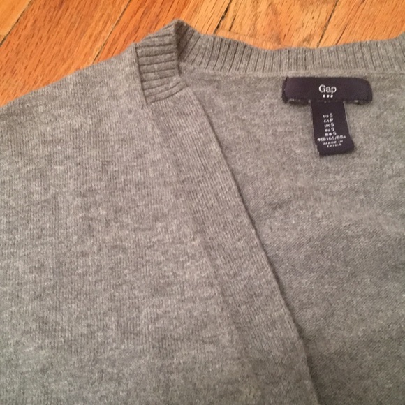 Dramatic Cardigan! - Picture 2 of 5